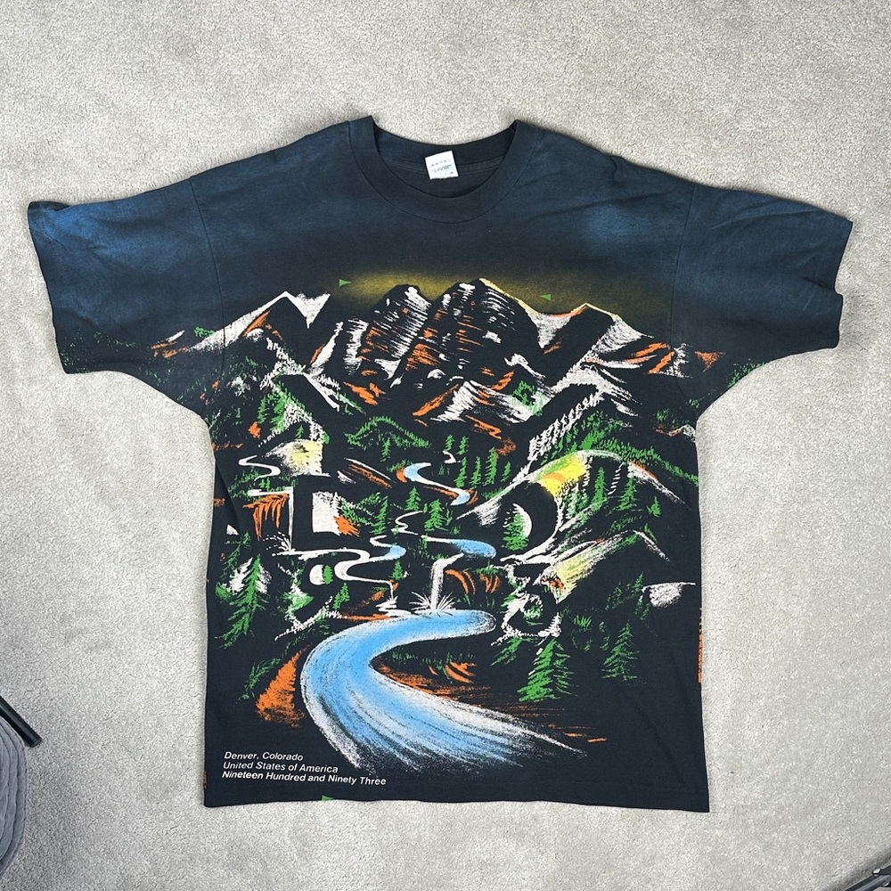 Graphic Mountain Print Black T-Shirt